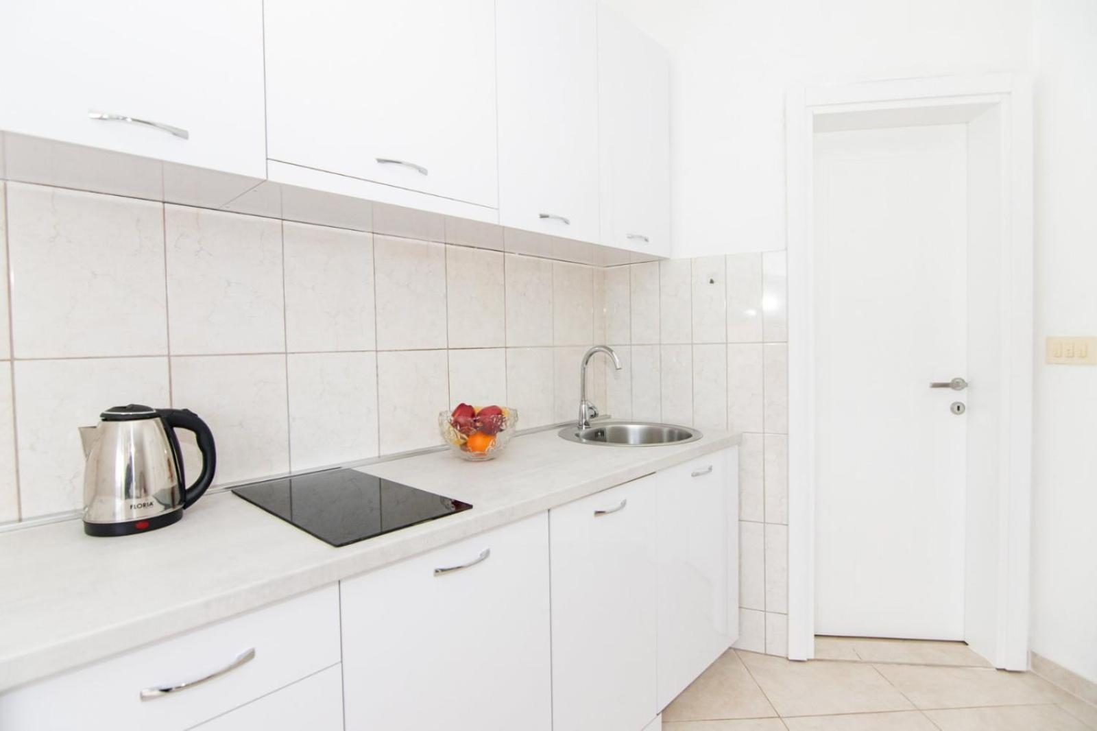 Apartments Savic Херцег-Нови Экстерьер фото