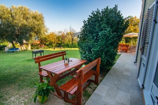 Apartments Savic Херцег-Нови Экстерьер фото